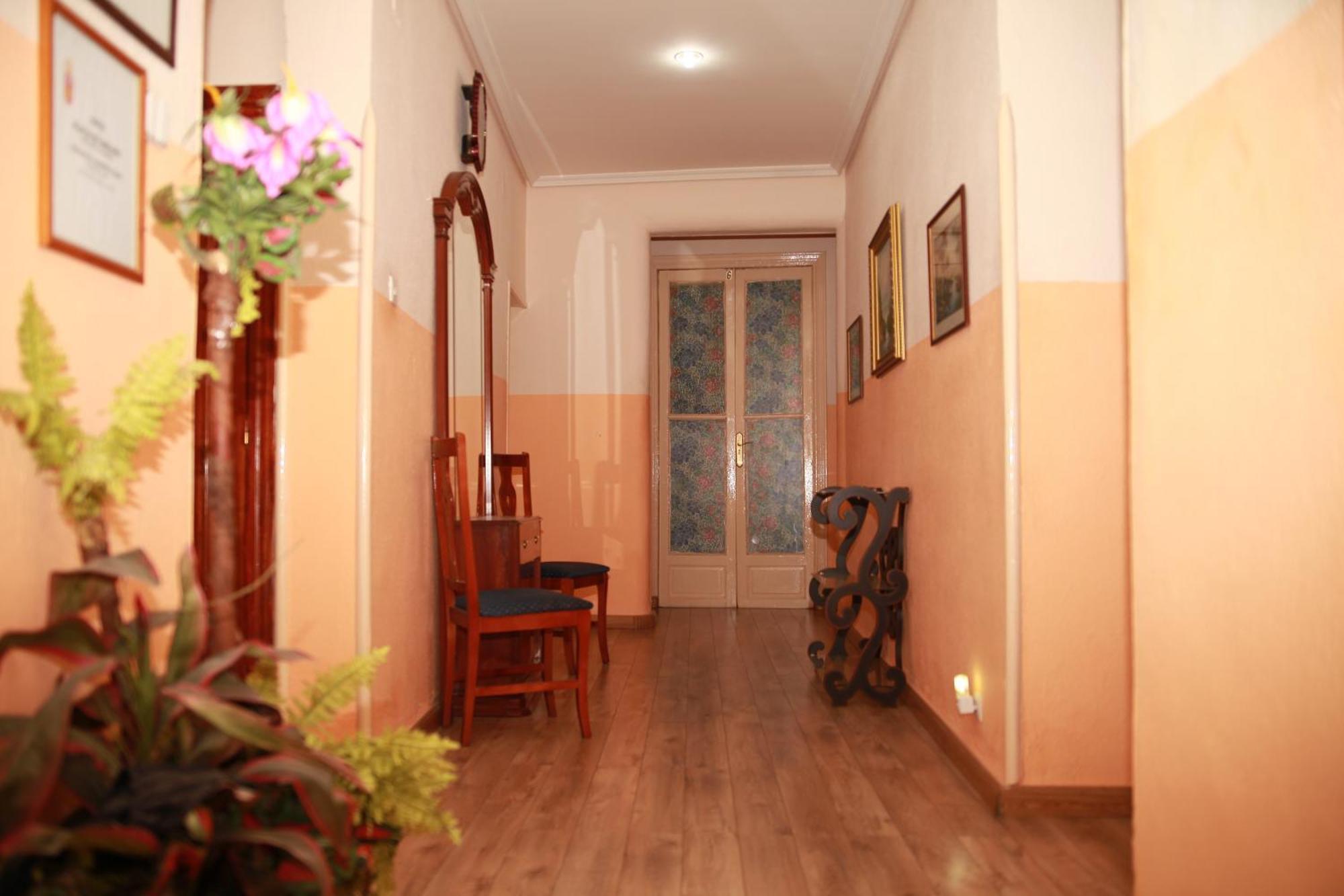 Hostal Loyola — Fotos 3